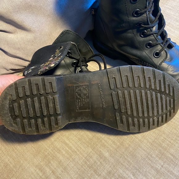 Doc Martin Triumph Amelie fold over combat boot - Picture 4 of 10